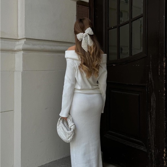 🔥 GORGEOUS H&M NWT Embellished Pearl Hair Bow Clip🔥 - Picture 5 of 14